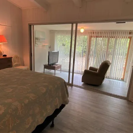 Cottage By The Sea - Unit A Duplex